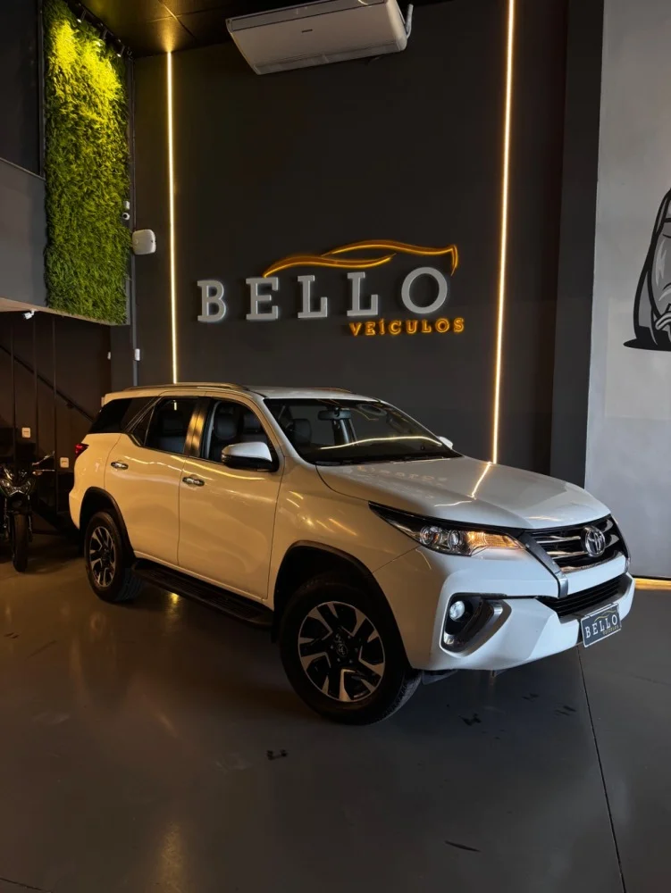 Toyota Hilux SW4 SRV 4x2 2.7 Flex 16V Aut.