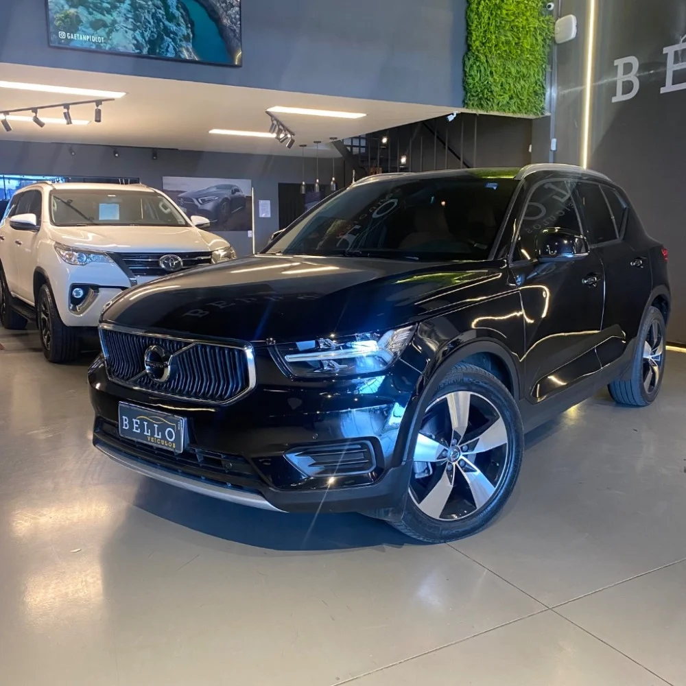 Volvo XC 40 T-4 MOMENTUM 2.0 190cv FWD